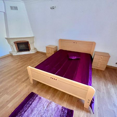 카파리카 Quarto Boa Localizacao Com Cozinha E Casa De Banho 아파트 외부 사진